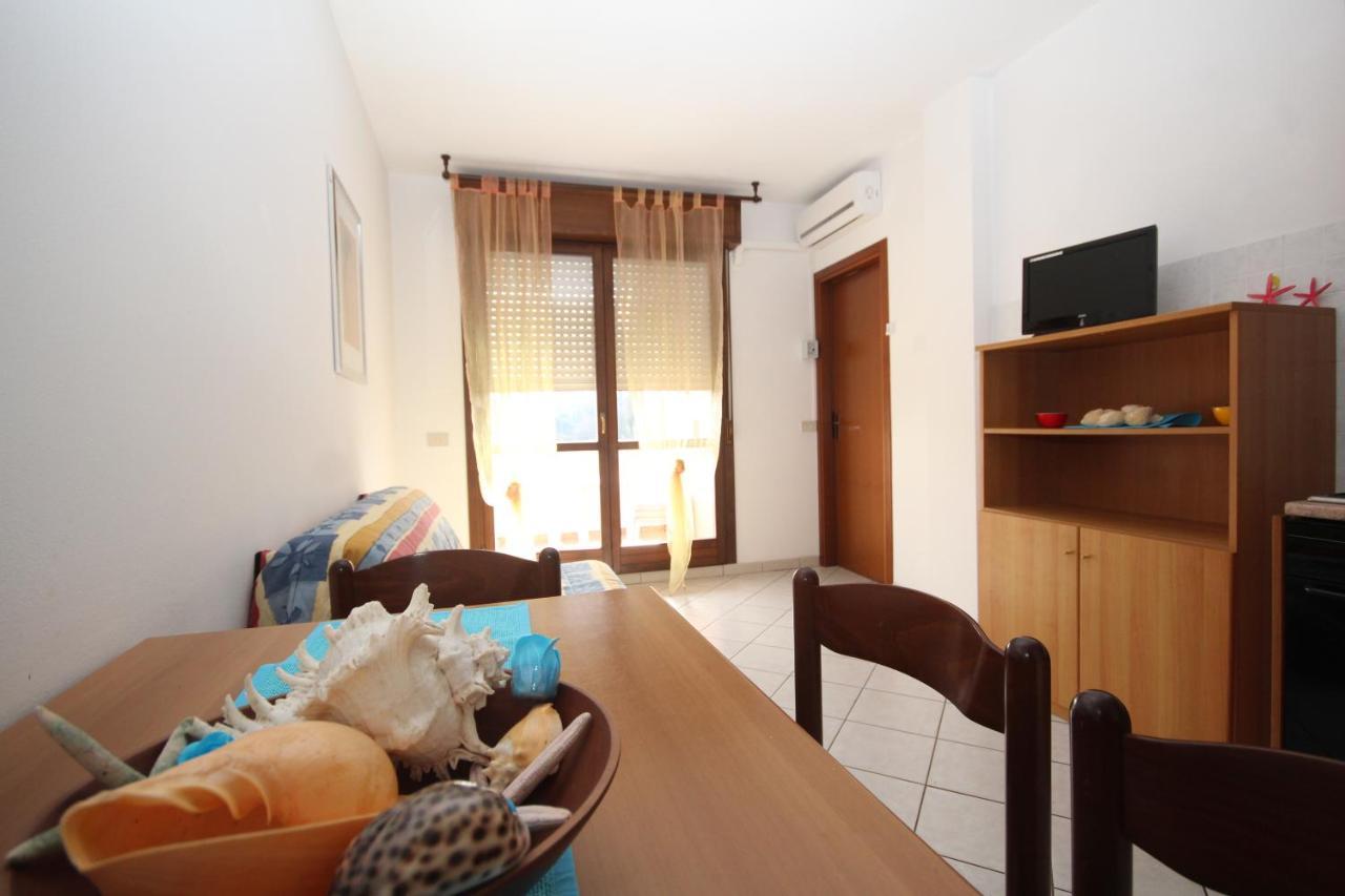 Acquasmeralda Appartamento 03 โรโซลีนามาเร ภายนอก รูปภาพ